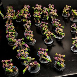 one-marine-to-full-army-same-paint-time.jpg